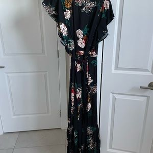 Floral lovestitch maxi wrap dress size medium